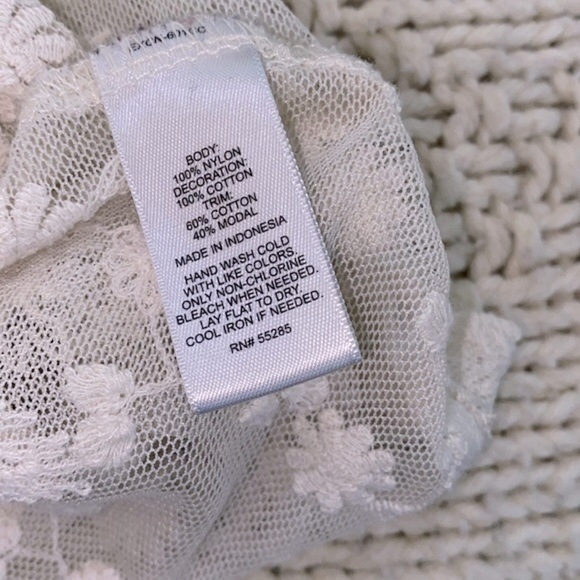 Express ivory color lacey boho top size medium - Picture 5 of 6